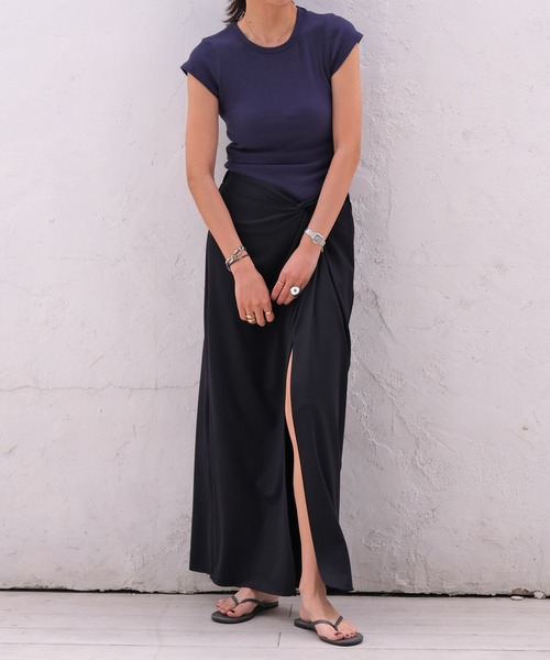 AKTE（アクテ）の「フロントツイストビーチスカート（スカート・レディース・アイボリー/ブラック・1/2）」の14枚目の写真