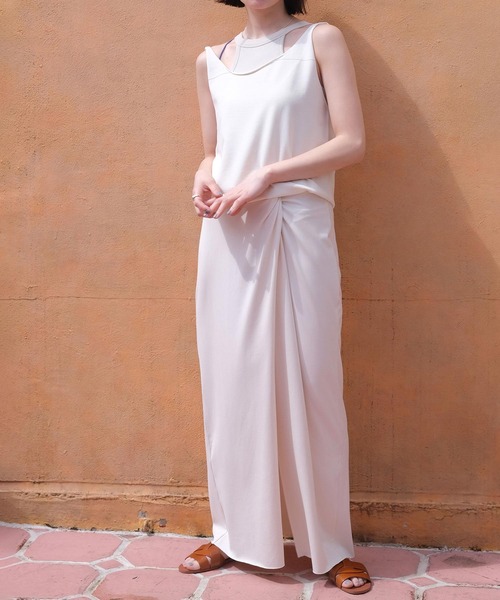 AKTE（アクテ）の「フロントツイストビーチスカート（スカート・レディース・アイボリー/ブラック・1/2）」の10枚目の写真