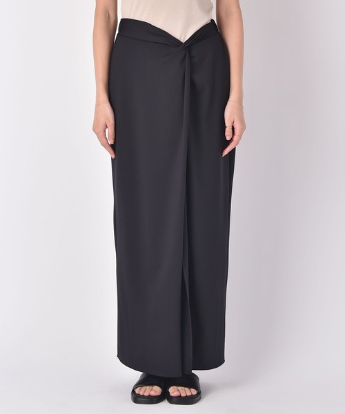 AKTE（アクテ）の「フロントツイストビーチスカート（スカート・レディース・アイボリー/ブラック・1/2）」の7枚目の写真