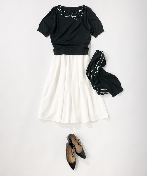 UNIVERVAL MUSE（ユニバーバル ミューズ）の「バイカラーリボンボレロ（カーディガン/ボレロ・レディース・ブラック/オフホワイト・2）」の3枚目の写真