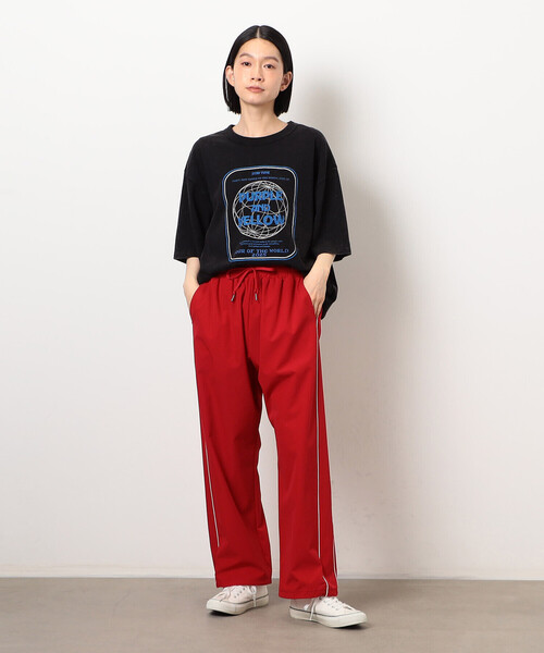 Purple&Yellow(パープルアンドイエロー)の「フロスト加工ツアー風プリント半袖Tシャツ(Tシャツ/カットソー・メンズ・ホワイト/グレイッシュベージュ/ラベンダー/オレンジ/ブラック・LARGE/MEDIUM/SMALL)」の20枚目の写真