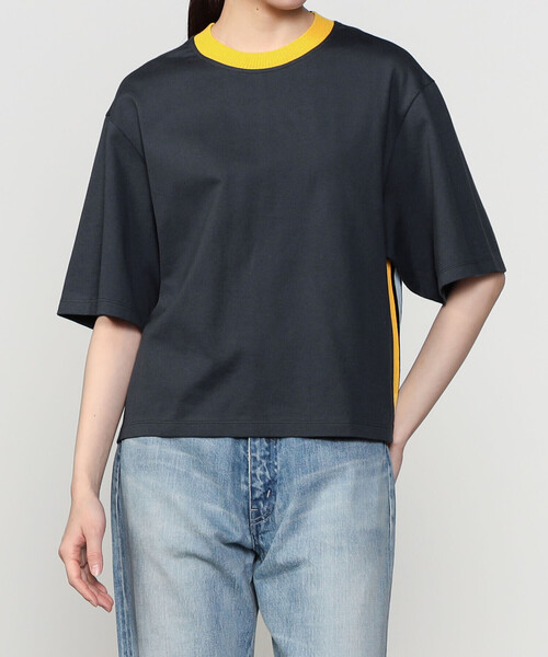 Coohem(コーヘン)の「COOHEM |〈別注〉サイドラインTシャツ WOMEN(Tシャツ/カットソー・レディース・ブラック/ダークグレー・M)」の2枚目の写真