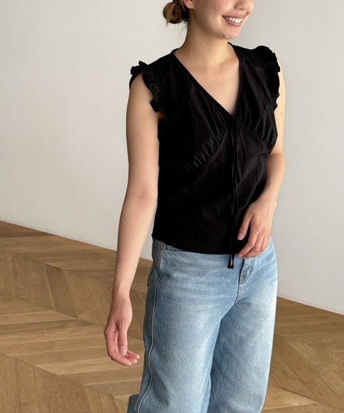 CANAL JEAN（キャナルジーン）の「El mar　フリルノースリブラウス（シャツ/ブラウス・レディース・ブラック/ホワイト・ONE SIZE）」の11枚目の写真