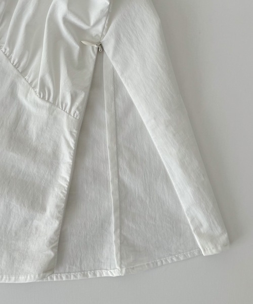 CANAL JEAN（キャナルジーン）の「El mar　フリルノースリブラウス（シャツ/ブラウス・レディース・ブラック/ホワイト・ONE SIZE）」の3枚目の写真