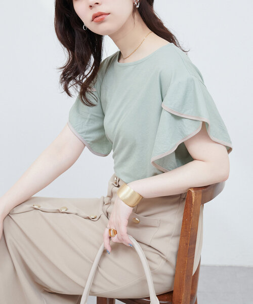 natural couture（ナチュラルクチュール）の「接触冷感配色ラッフルスリーブプルオーバー（Tシャツ/カットソー・レディース・オフホワイト/グレイッシュベージュ/ブラック/ミント/モカ・FREE）」の5枚目の写真