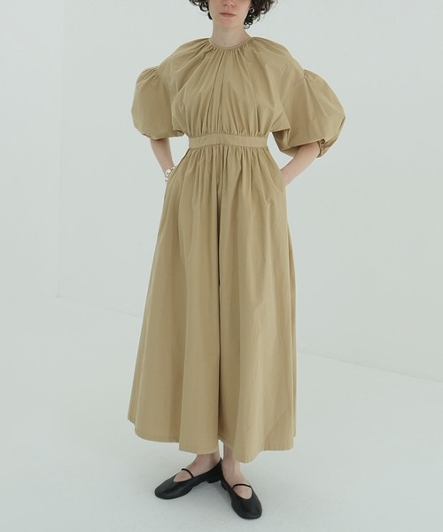 CLANE（クラネ）の「BACK SCHOEN GATHER ONEPIECE（ワンピース・レディース・ブラック/ホワイト/ベージュ・0/2/1）」の19枚目の写真