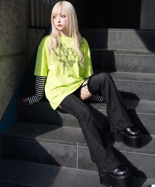Diable baiser（ディアブルベーゼ）の「ロゴボーダー長袖レイヤードカットソー（Tシャツ/カットソー・レディース・グリーン系その他/ホワイト/グリーン/ホワイト系その他/ブラック/ブラック系その他・MEDIUM/3L）」の8枚目の写真