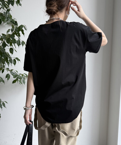 DouDou(ドゥドゥ)の「【WEB限定】ヘリンボーンロゴTEE(Tシャツ/カットソー・レディース・オフホワイト/ブラウン/ブラック・FREE)」の9枚目の写真