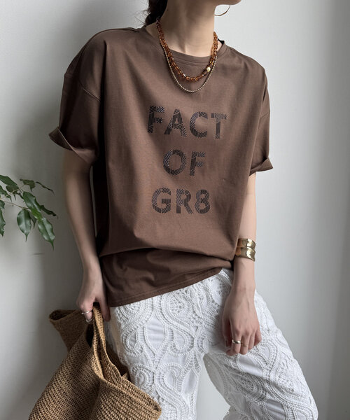 DouDou(ドゥドゥ)の「【WEB限定】ヘリンボーンロゴTEE(Tシャツ/カットソー・レディース・オフホワイト/ブラウン/ブラック・FREE)」の17枚目の写真