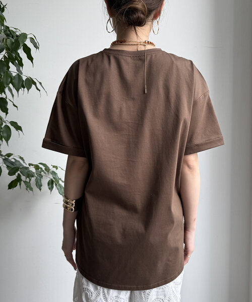 DouDou(ドゥドゥ)の「【WEB限定】ヘリンボーンロゴTEE(Tシャツ/カットソー・レディース・オフホワイト/ブラウン/ブラック・FREE)」の21枚目の写真