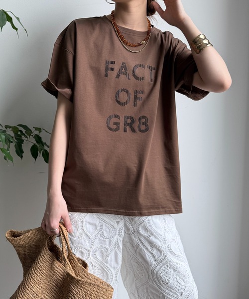 DouDou(ドゥドゥ)の「【WEB限定】ヘリンボーンロゴTEE(Tシャツ/カットソー・レディース・オフホワイト/ブラウン/ブラック・FREE)」の3枚目の写真
