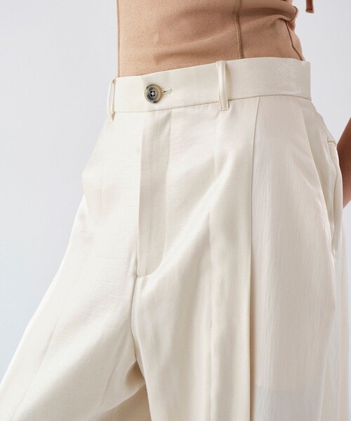 UNITED TOKYO(ユナイテッドトウキョウ)の「Wrap Back Trousers|ウォッシャブル/セットアップ/春服(その他パンツ・レディース・アイボリー/ブラック・1/2)」の8枚目の写真