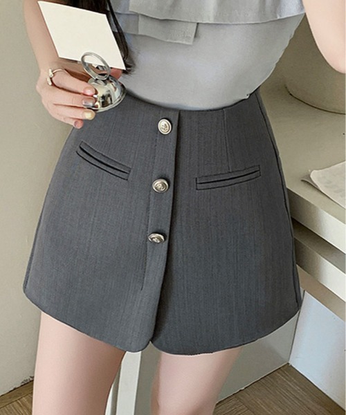 kirakiraShop(キラキラショップ)の「フロントボタン ミニ スカート パンツ(スカート・レディース・グレー/ブラック・S/M/L)」の2枚目の写真