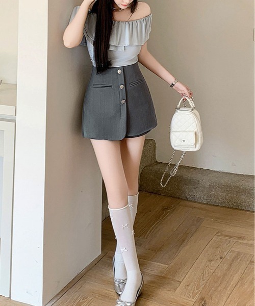 kirakiraShop(キラキラショップ)の「フロントボタン ミニ スカート パンツ(スカート・レディース・グレー/ブラック・S/M/L)」の8枚目の写真