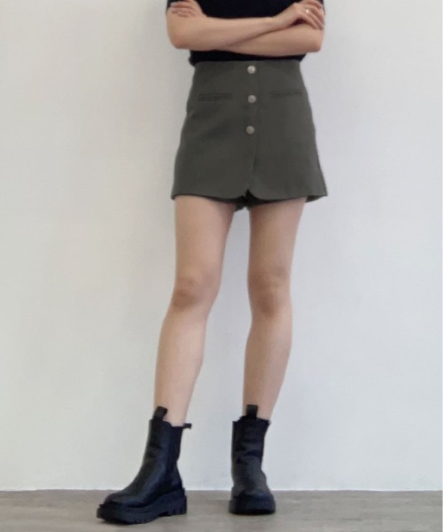 kirakiraShop(キラキラショップ)の「フロントボタン ミニ スカート パンツ(スカート・レディース・グレー/ブラック・S/M/L)」の11枚目の写真