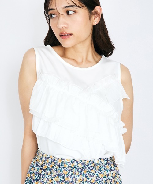 QUEENS COURT(クイーンズコート)の「シフォンフリルノースリブラウス≪手洗い可能≫(シャツ/ブラウス・レディース・オフホワイト/ブラック・M)」の19枚目の写真