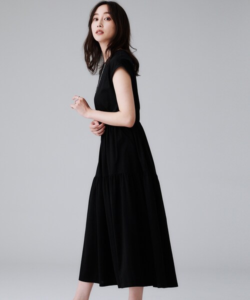 UNTITLED(アンタイトル)の「【ティアード/洗える】コットンロングワンピース(ワンピース・レディース・サンドベージュ/ブラック/ブラウン系その他・50/42/44/46/48/00/01/02/03/04)」の22枚目の写真