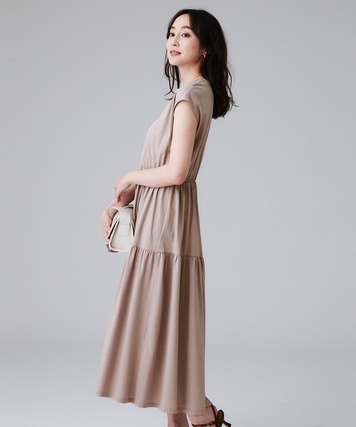 UNTITLED(アンタイトル)の「【ティアード/洗える】コットンロングワンピース(ワンピース・レディース・サンドベージュ/ブラック/ブラウン系その他・50/42/44/46/48/00/01/02/03/04)」の9枚目の写真