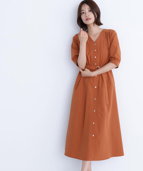 NATURAL BEAUTY BASIC（ナチュラルビューティーベーシック）の「◇ゴールドボタンベルテッドワンピース（ワンピース・レディース・ネイビー/オレンジ・MEDIUM/SMALL）」の12枚目の写真