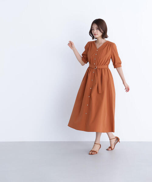NATURAL BEAUTY BASIC（ナチュラルビューティーベーシック）の「◇ゴールドボタンベルテッドワンピース（ワンピース・レディース・ネイビー/オレンジ・MEDIUM/SMALL）」の11枚目の写真