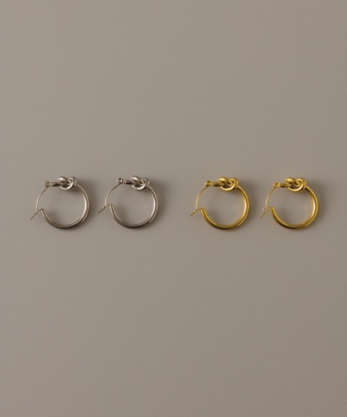 muku(ムク)の「PIERCE/KNOT WIRE(ピアス(両耳用)・レディース・シルバー/ゴールド・FREE)」の2枚目の写真