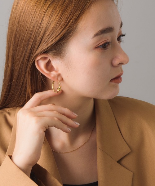 muku(ムク)の「PIERCE/KNOT WIRE(ピアス(両耳用)・レディース・シルバー/ゴールド・FREE)」の7枚目の写真