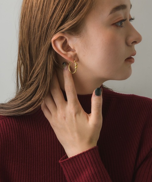 muku(ムク)の「PIERCE/KNOT WIRE(ピアス(両耳用)・レディース・シルバー/ゴールド・FREE)」の14枚目の写真