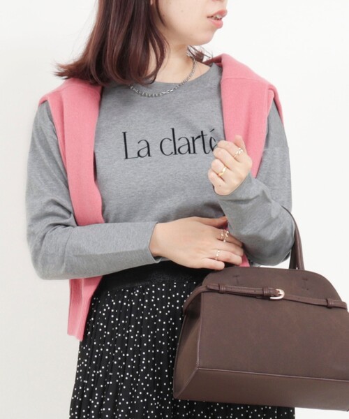 MICO COULIER(ミコクリエ)の「《防水・防汚・防油》トリプルケア ロゴプリントプルオーバー(Tシャツ/カットソー・レディース・オフホワイト/ベージュ/グレー・38)」の3枚目の写真