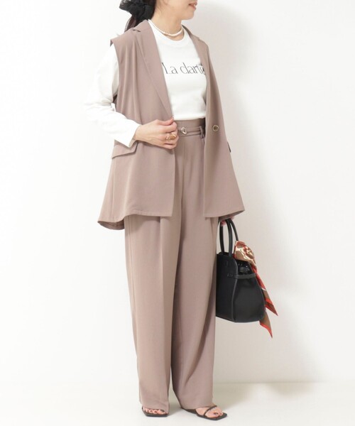 MICO COULIER(ミコクリエ)の「《防水・防汚・防油》トリプルケア ロゴプリントプルオーバー(Tシャツ/カットソー・レディース・オフホワイト/ベージュ/グレー・38)」の7枚目の写真