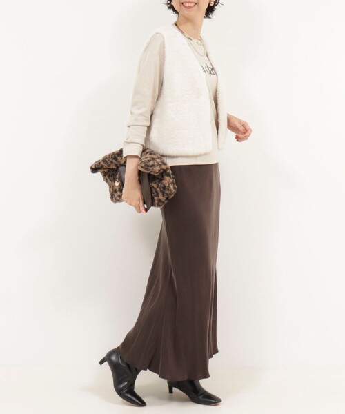 MICO COULIER(ミコクリエ)の「《防水・防汚・防油》トリプルケア ロゴプリントプルオーバー(Tシャツ/カットソー・レディース・オフホワイト/ベージュ/グレー・38)」の17枚目の写真