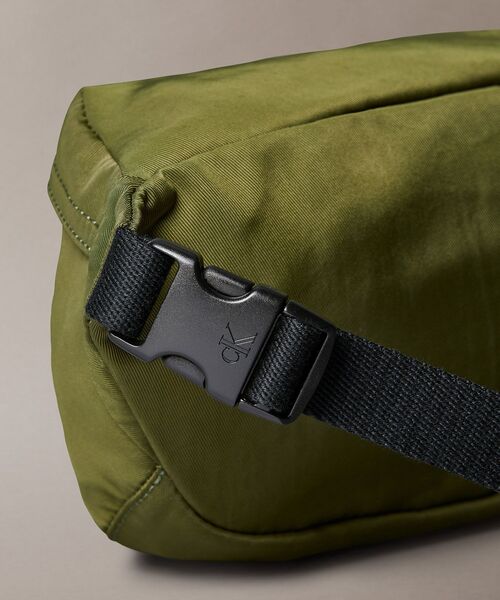 ボールド ロゴ ウエストバッグ（ボディバッグ/ウエストポーチ
