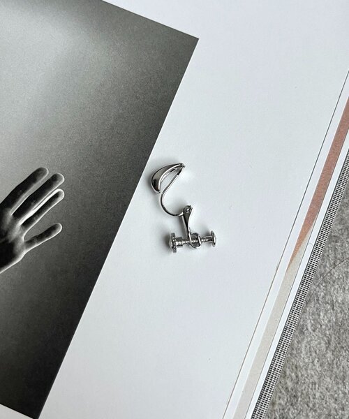 DouDou(ドゥドゥ)の「【インフルエンサーOKOCHI企画】ドロップイヤリングmini(イヤリング・レディース・ゴールド/シルバー・FREE)」の6枚目の写真