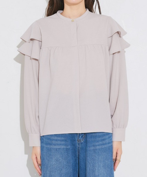 Pierrot(ピエロ)の「【接触冷感/UV/ウォッシャブル】ラッフルショルダーTブラウス(シャツ/ブラウス・レディース・ベージュ/ネイビー/グレー/オフホワイト・L/M)」の19枚目の写真