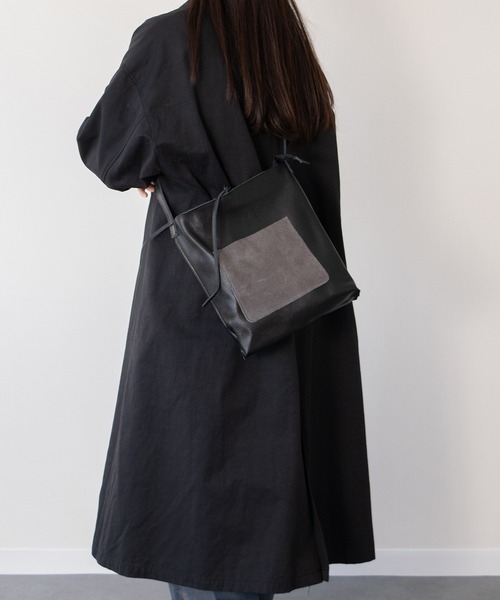 andrea cardone(アンドレアカルドネ)の「【ANDREA CARDONE】ミディアムサイズレザートートバッグバッグ(Q56613)(トートバッグ・レディース・ブラウン系その他/ブラック系その他・ALL)」の12枚目の写真