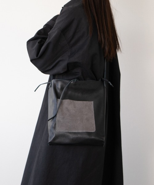andrea cardone(アンドレアカルドネ)の「【ANDREA CARDONE】ミディアムサイズレザートートバッグバッグ(Q56613)(トートバッグ・レディース・ブラウン系その他/ブラック系その他・ALL)」の13枚目の写真