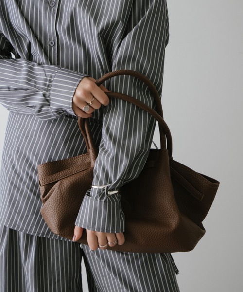 DRWCYS（ドロシーズ）の「レザータッチワイドバッグ（トートバッグ・レディース・ブラック/ブラウン・FREE）」の6枚目の写真