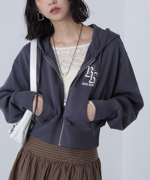 FREE'S MART（フリーズマート）の「◆〈フリーズマート別注〉〈フリーズマート別注〉テネシーリバーフーディ（パーカー・レディース・ブラック/グレー・FREE）」の2枚目の写真