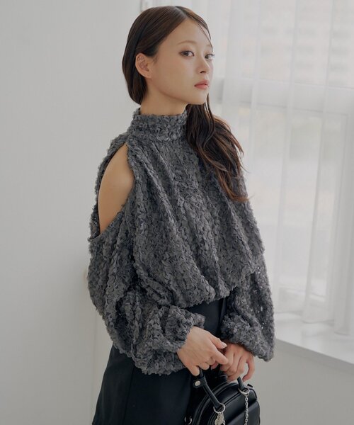 Chico(チコ)の「袖スリットボリュームアメスリブラウス(シャツ/ブラウス・レディース・ピンク/チャコールグレー/アイボリー・FREE)」の3枚目の写真