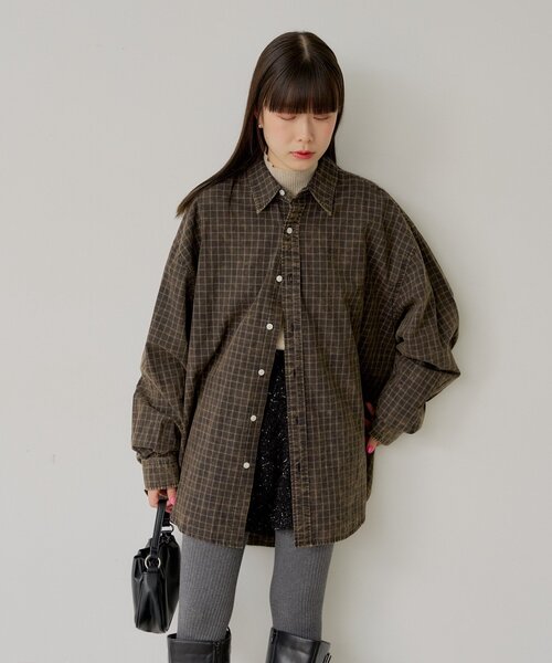 WHIMSIC（ウィムジック）の「【UNISEX】アシッドウォッシュプラッドシャツ（シャツ/ブラウス・メンズ・ネイビー/ベージュ/ブラウン・FREE）」の7枚目の写真