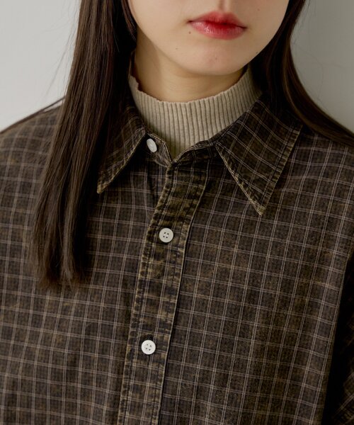 WHIMSIC（ウィムジック）の「【UNISEX】アシッドウォッシュプラッドシャツ（シャツ/ブラウス・メンズ・ネイビー/ベージュ/ブラウン・FREE）」の10枚目の写真