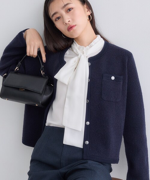 INDIVI(インディヴィ)の「【ミニブークレ素材】ジャケットライクカーディガン(カーディガン/ボレロ・レディース・ブラック/ネイビー/ライトグレー系4・05/13/15 /34/38)」の9枚目の写真