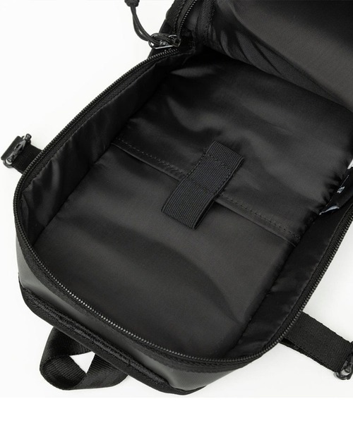 NEW ERA(ニューエラ)の「NEW ERA/ニューエラ ボディバッグ スリングボディバッグ 12L TPU ブラック 14521309(ボディバッグ/ウエストポーチ・メンズ・ブラック・FREE)」の5枚目の写真