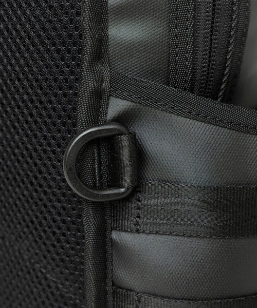NEW ERA(ニューエラ)の「NEW ERA/ニューエラ ボディバッグ スリングボディバッグ 12L TPU ブラック 14521309(ボディバッグ/ウエストポーチ・メンズ・ブラック・FREE)」の8枚目の写真