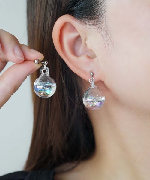 CERCA(チェルカ)の「jolie minette/お水入り オーロラ ガラス ピアス/アレルギー対応(ピアス(両耳用)・レディース・シルバー/シルバー系その他/ゴールド/ゴールド系その他/ゴールド系1/シルバー系1・FREE)」の10枚目の写真