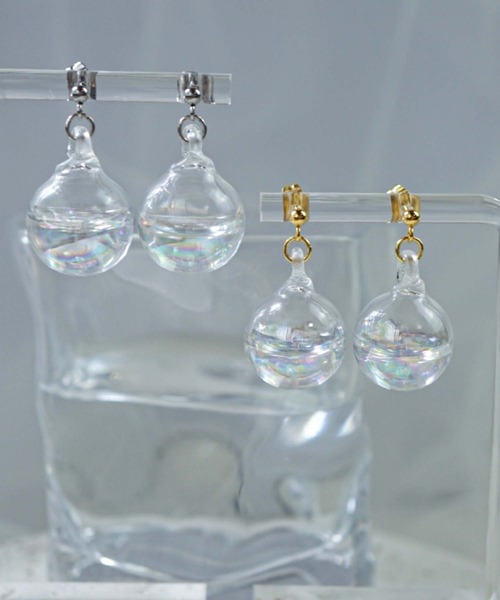 CERCA(チェルカ)の「jolie minette/お水入り オーロラ ガラス ピアス/アレルギー対応(ピアス(両耳用)・レディース・シルバー/シルバー系その他/ゴールド/ゴールド系その他/ゴールド系1/シルバー系1・FREE)」の14枚目の写真