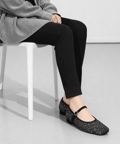 MAMIAN(マミアン)の「スクエアトゥ メリージェーン フラット(パンプス・レディース・レオパード/ブラック/ブラック系その他/シルバー/ブラック系その他2・24.5cm/24.0cm/23.5cm/23.0cm/25.0cm/22.5cm)」の3枚目の写真