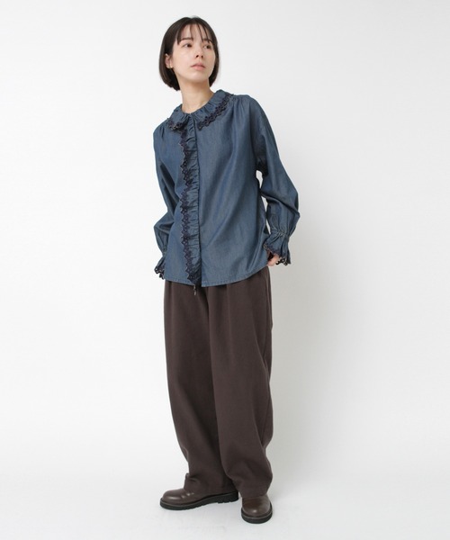 RNA-N(アールエヌエーエヌ)の「B2929 インディゴシャンブレーフリルシャツ(シャツ/ブラウス・レディース・インディゴブルー/ライトインディゴブルー・FREE)」の7枚目の写真