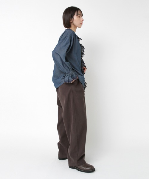 RNA-N(アールエヌエーエヌ)の「B2929 インディゴシャンブレーフリルシャツ(シャツ/ブラウス・レディース・インディゴブルー/ライトインディゴブルー・FREE)」の8枚目の写真