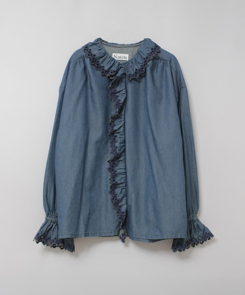 RNA-N(アールエヌエーエヌ)の「B2929 インディゴシャンブレーフリルシャツ(シャツ/ブラウス・レディース・インディゴブルー/ライトインディゴブルー・FREE)」の3枚目の写真