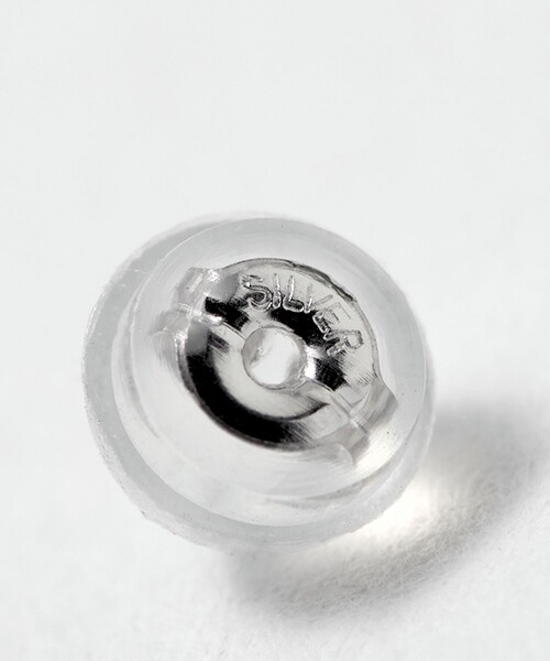 les bonbon(ルボンボン)の「<les bonbon>OBLIQUE SV ピアス(ピアス(両耳用)・レディース・シルバー・FREE)」の6枚目の写真